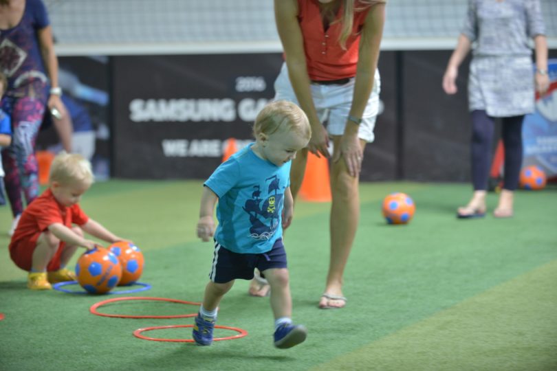 Mama Meets Bounce and Balls