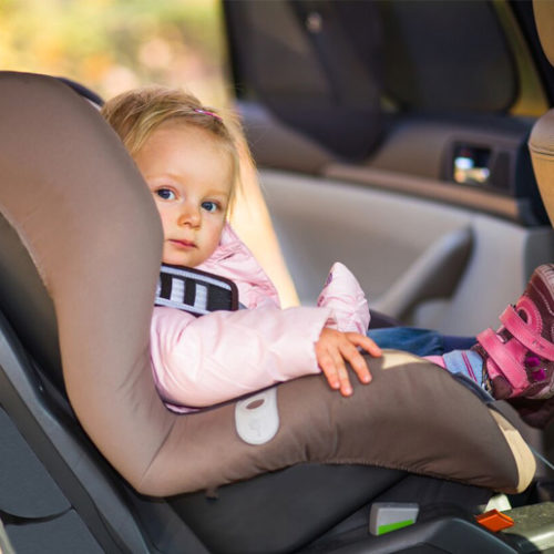 Essential safety tips for travelling with kids in the UAE