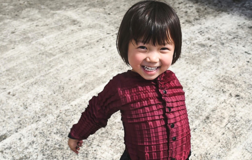 clothes that grow with children 