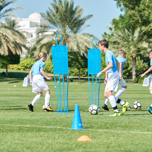 Manchester City offer free soccer coaching in Dubai