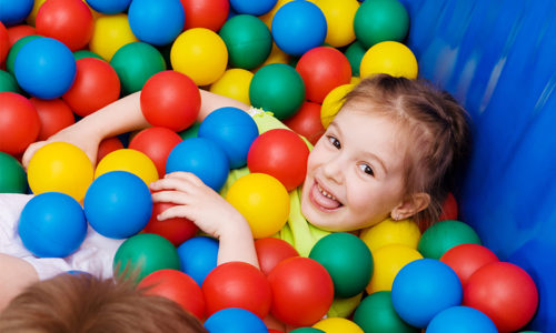 We love this FREE family-friendly indoor beach party