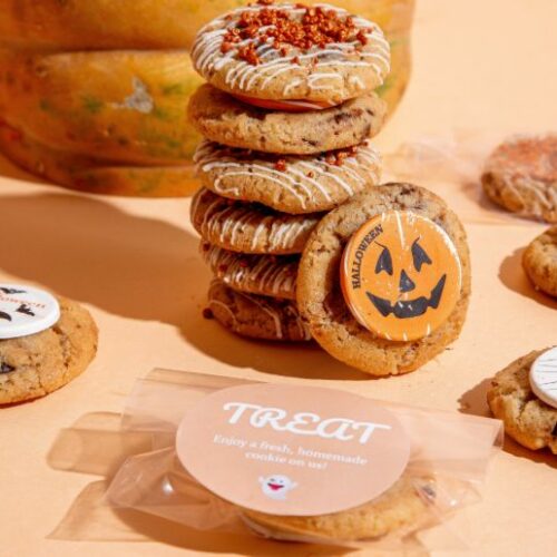 Mysterious trick-or-treat with Brunch & Cake 