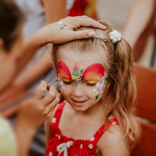 Enjoy a family fair at Yas Acres Golf & Country Club