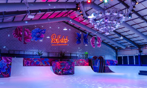 WIN 4 TICKETS AND AN ACCESSORY FROM ROLLDXB, WORTH AED 500