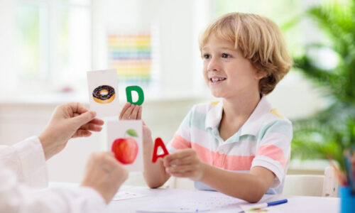 The benefits of raising bilingual kids